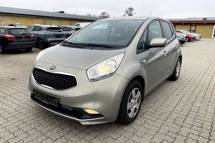 Beige Kia Venga fra 2015