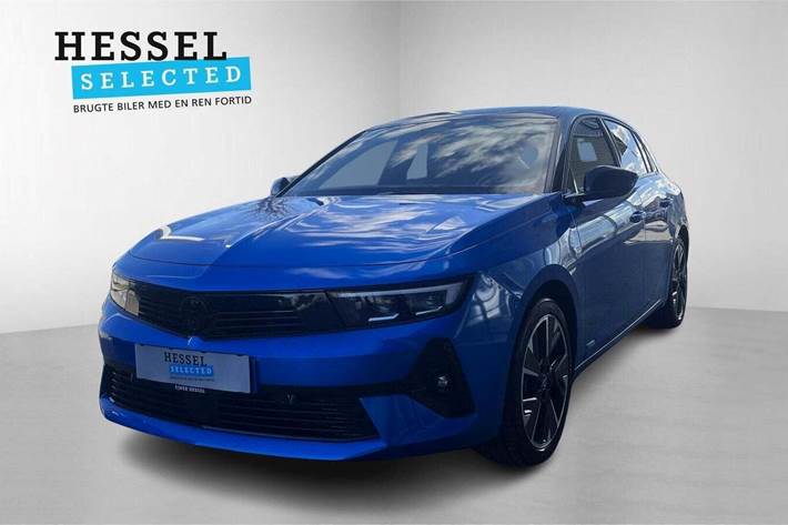 Blå Opel Astra-e fra 2023