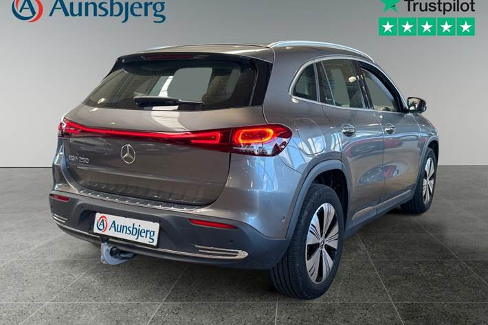 Grå Mercedes EQA250 fra 2021