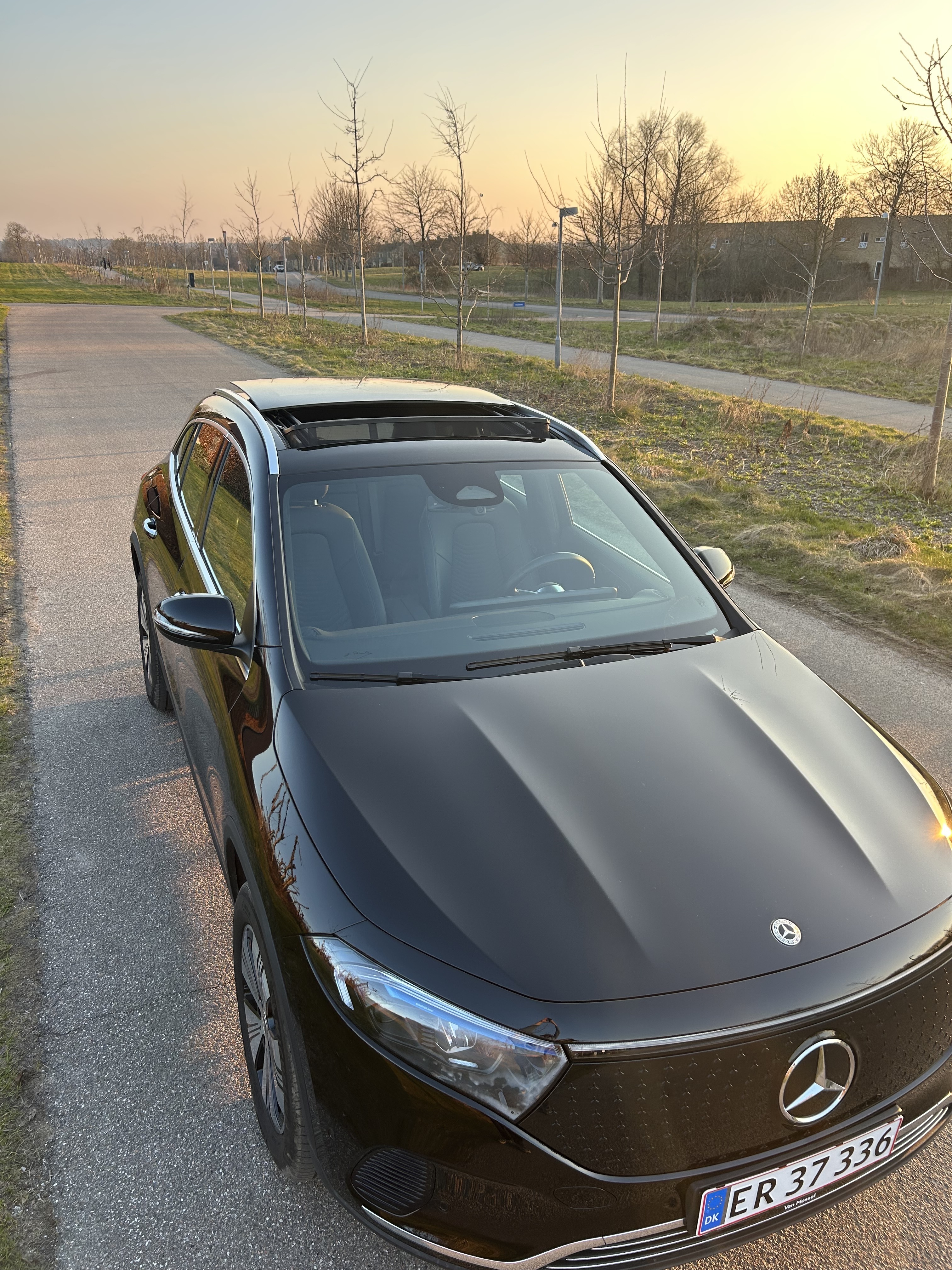 Sort Mercedes EQA 250 fra 2024