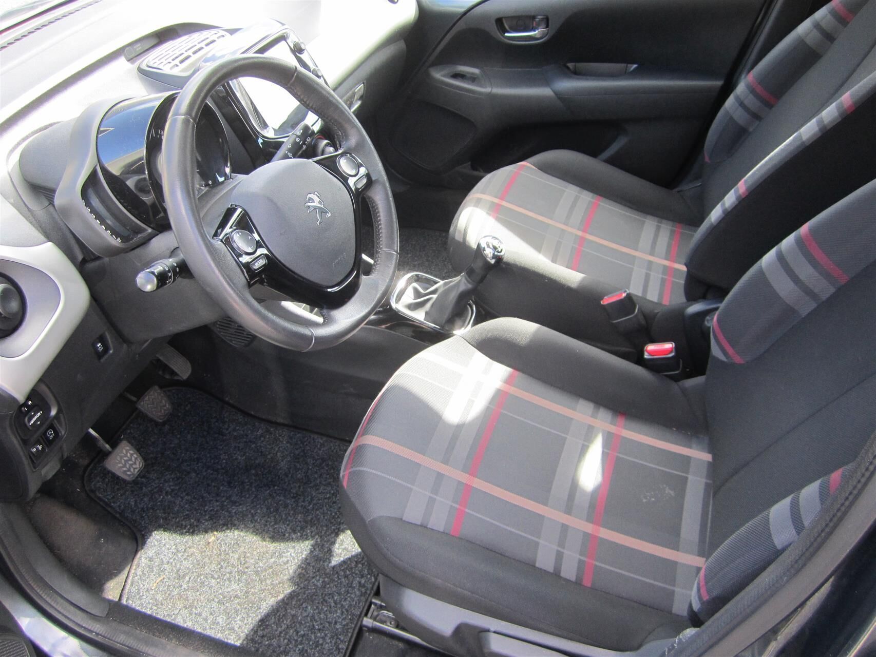 Peugeot 108 1,0 e-Vti Allure 69HK 5d