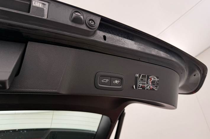 Sort Volvo XC40 fra 2020