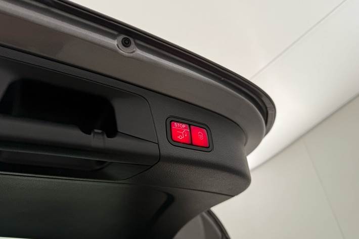 Grå Mercedes EQA 250 fra 2021