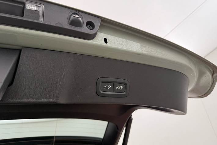 Grøn Volvo XC40 fra 2024