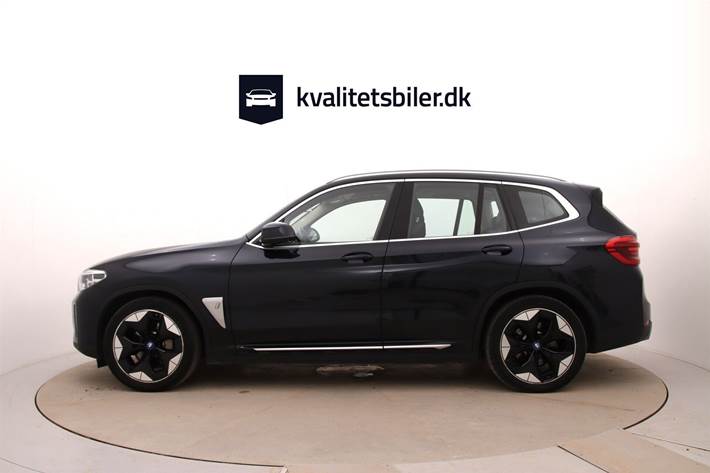Sort BMW iX3 fra 2021