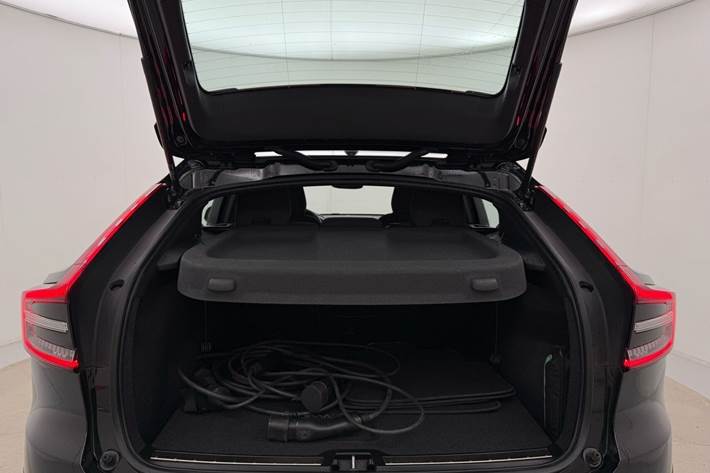 Sort Volvo C40 fra 2023