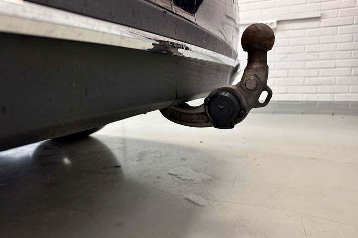 Sort Mercedes E300 fra 2021