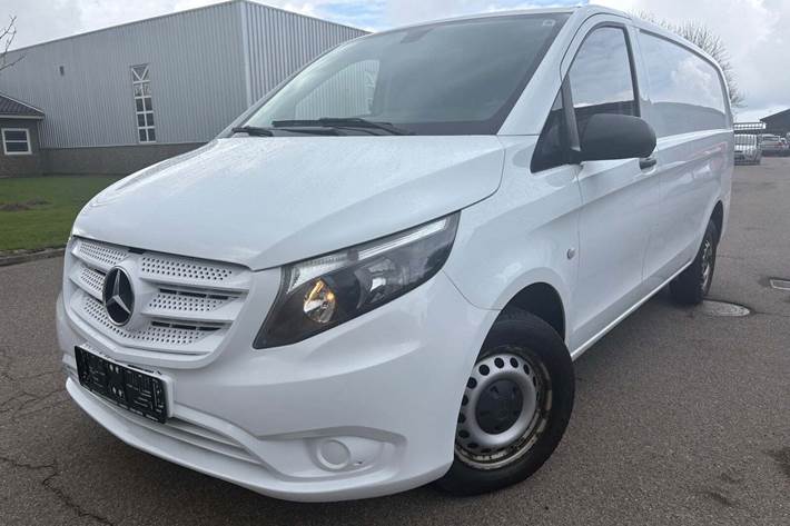 Hvid Mercedes Vito 111 fra 2017