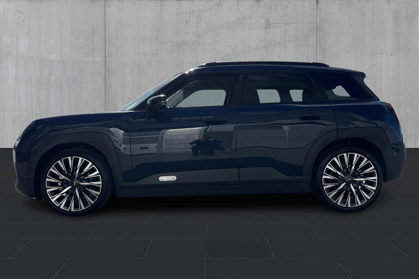 Blå Mini Aceman E fra 2025