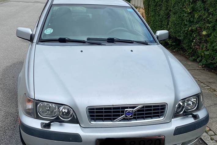 Sølv Volvo S40 fra 2002