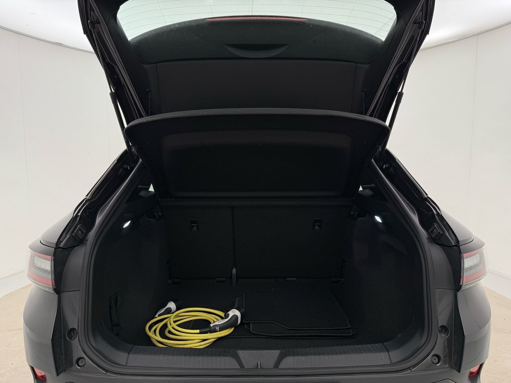 Grå VW ID.4 fra 2021