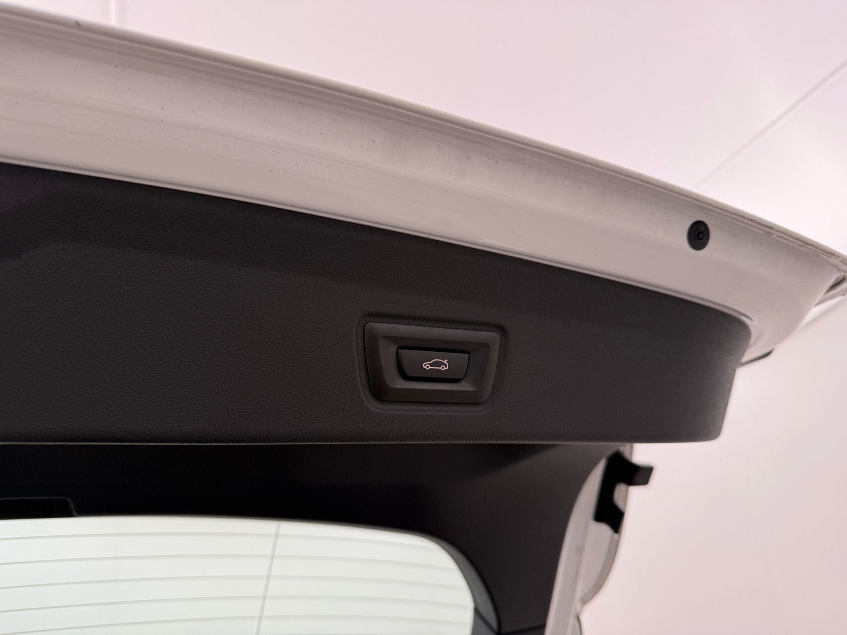 Hvid BMW i4 fra 2023