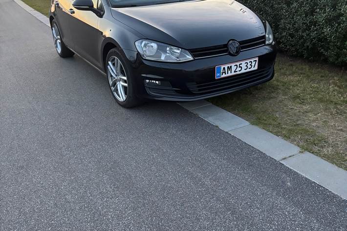 Sort VW Golf VII fra 2012