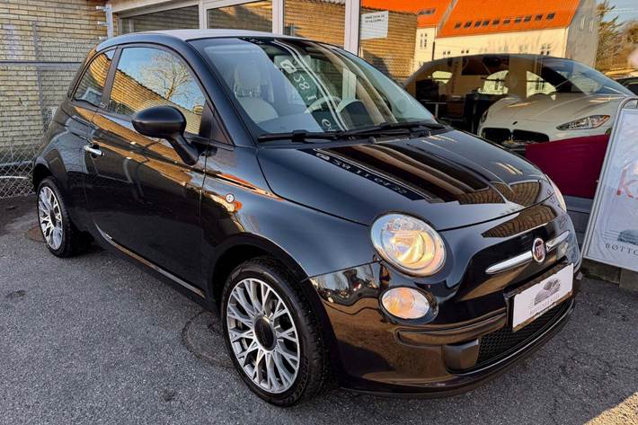 Sort Fiat 500C fra 2013