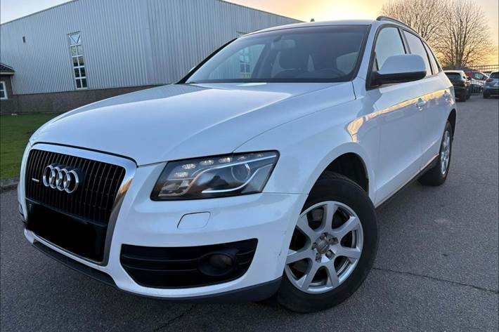 Hvid Audi Q5 fra 2010