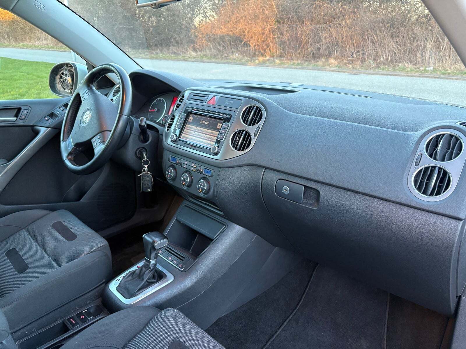 VW Tiguan 2,0 TDi 140 Sport & Style Tiptr. 4Motion Van