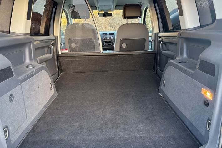 Sort VW Touran fra 2015