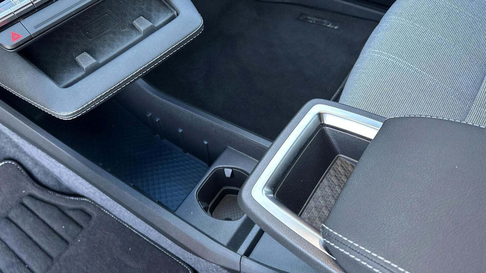 Grå Renault Megane E-Tech fra 2025