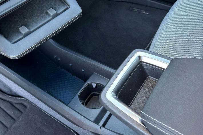 Grå Renault Megane E-Tech fra 2025