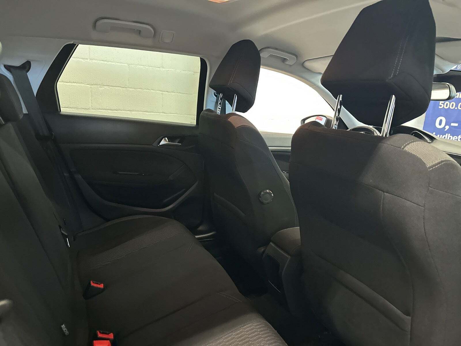 Grå Peugeot 308 fra 2015