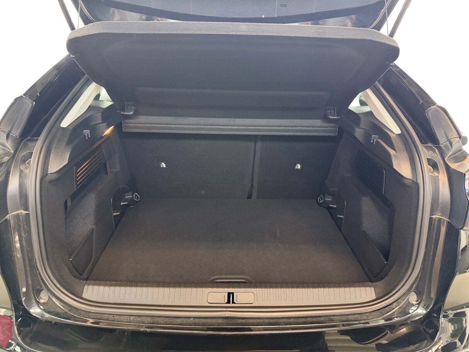 Grå Citroën ë-C4 fra 2023