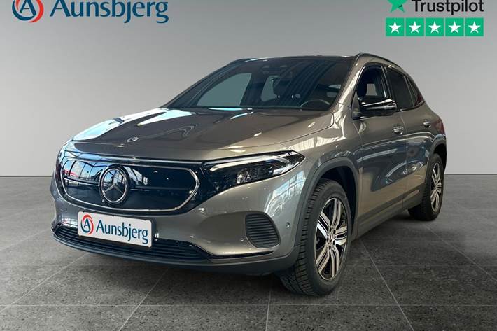 Grå Mercedes EQA250 fra 2023 set udefra