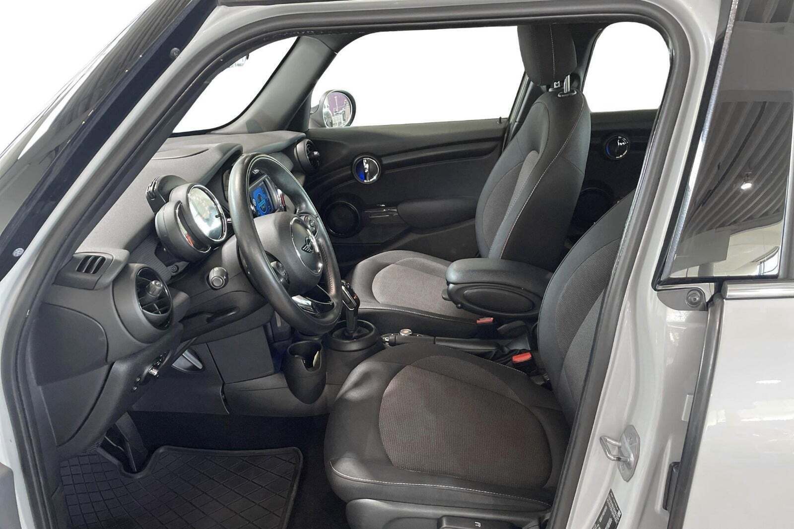 Mini Cooper 1,5 aut.