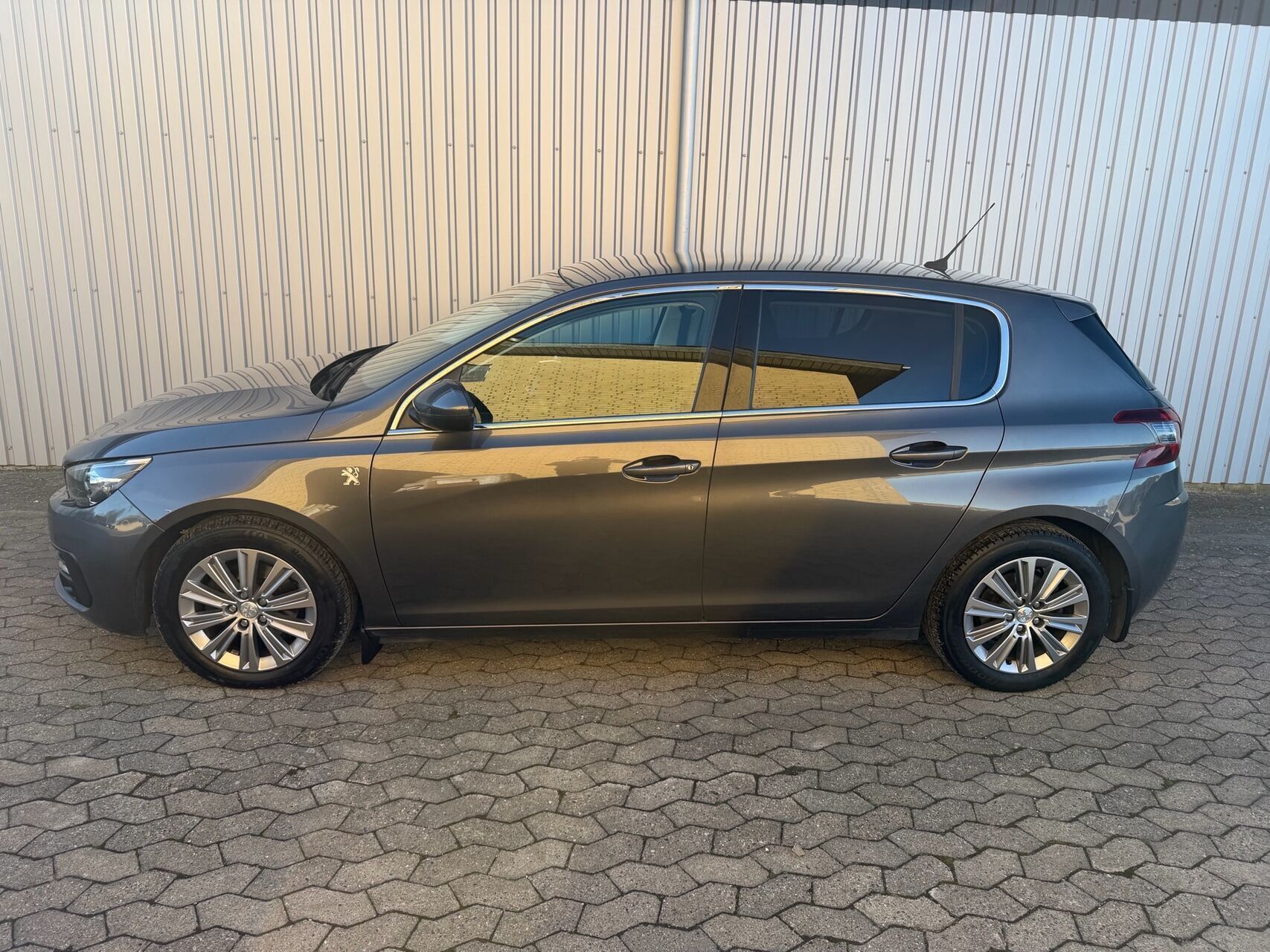 Peugeot 308 1,5 BlueHDi Prestige 130HK 5d 6g