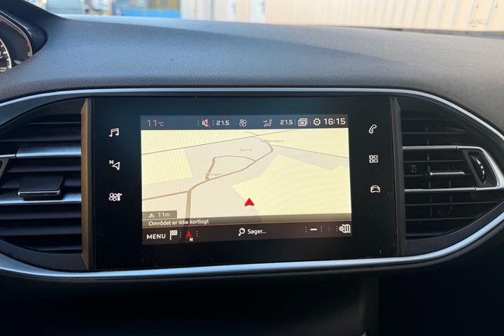 Grå Peugeot 308 fra 2019