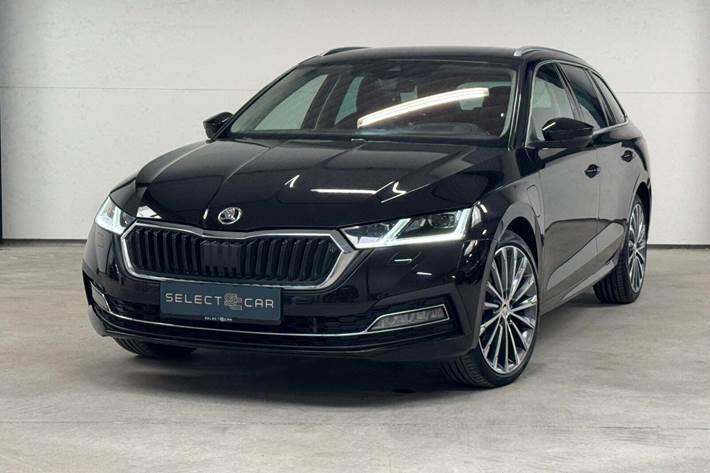 Sort Skoda Octavia fra 2021