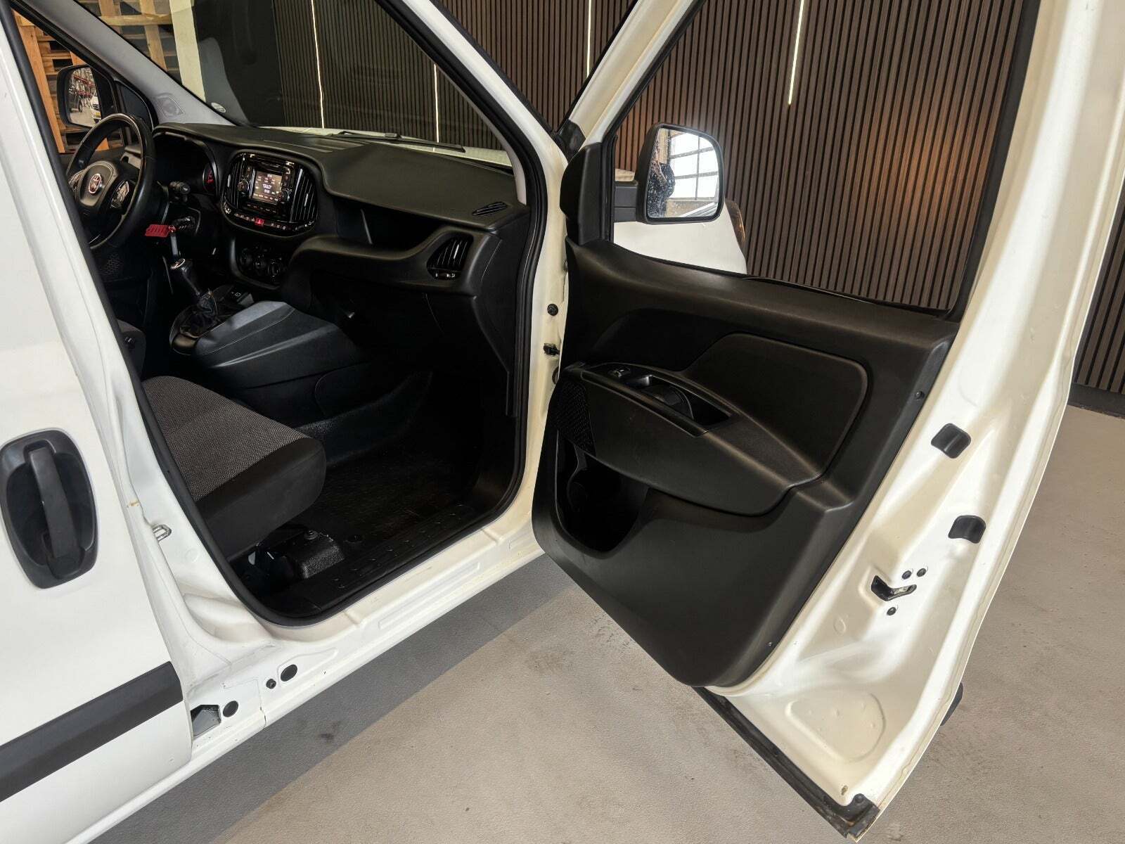 Hvid Fiat Doblò Cargo fra 2019
