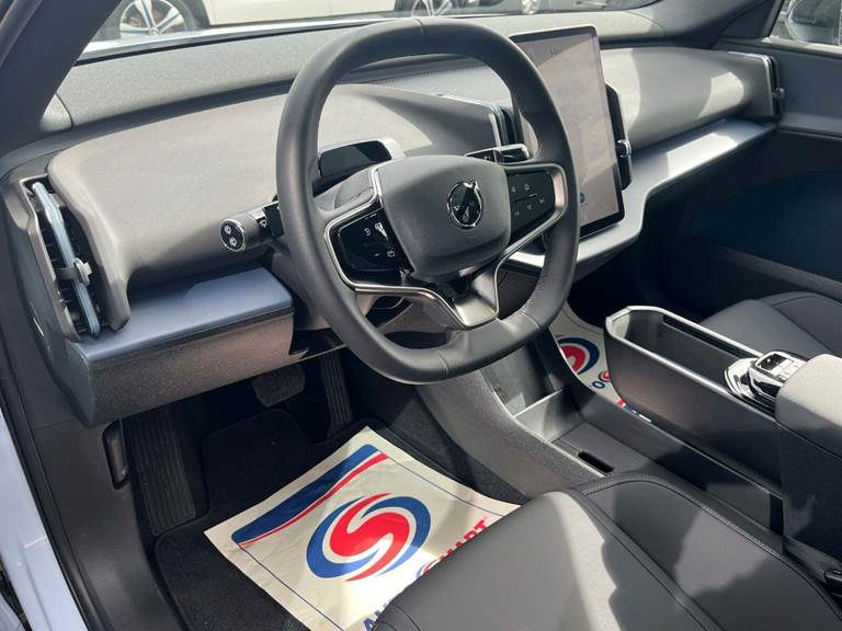 Volvo EX30 Extended Range Ultra