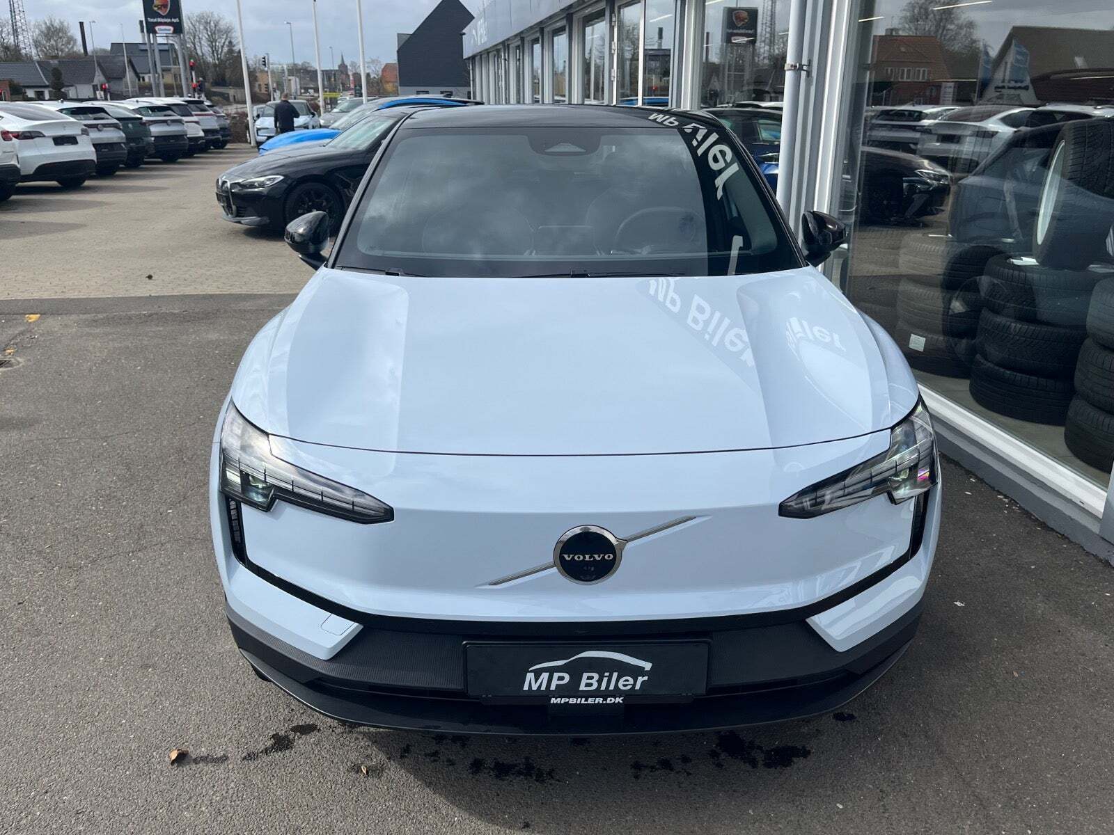 Blå Volvo EX30 fra 2025