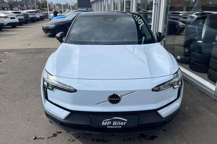 Blå Volvo EX30 fra 2025