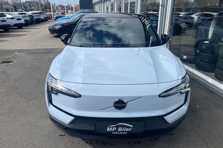 Blå Volvo EX30 fra 2024