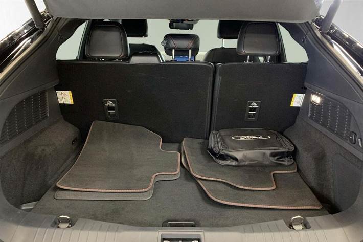 Sort Ford Mustang Mach-E fra 2023