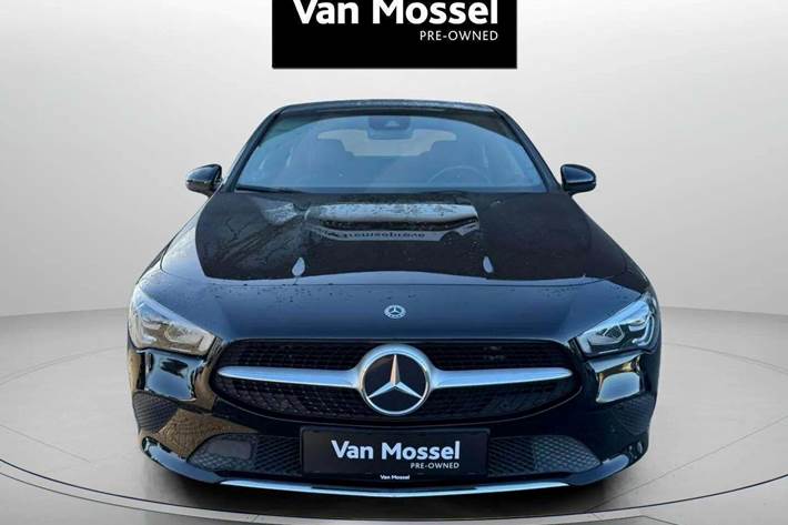 Sort Mercedes CLA200 fra 2020