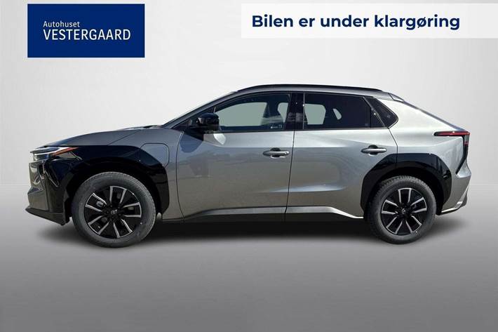 Grå Toyota BZ4X fra 2025