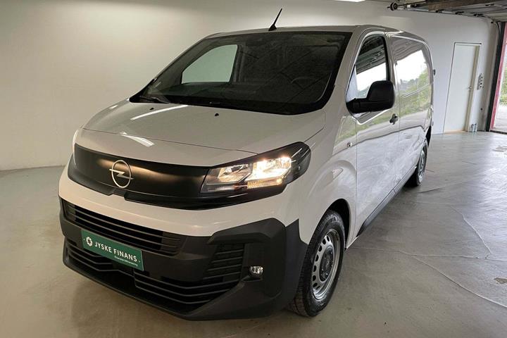 Beige Opel Vivaro fra 2024 set udefra