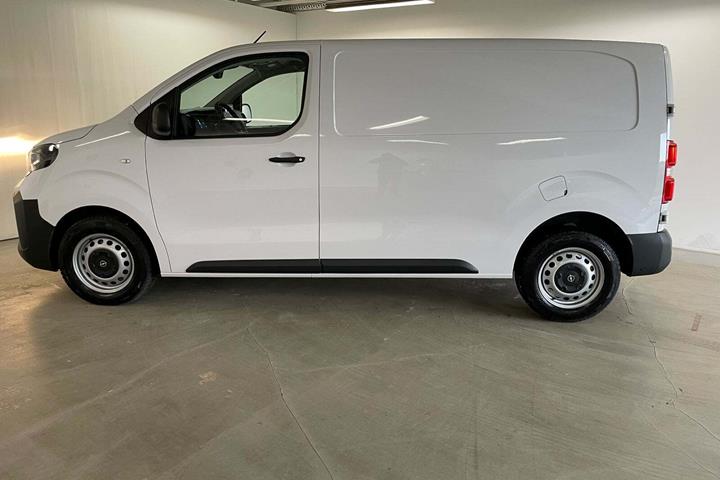 Beige Opel Vivaro fra 2024