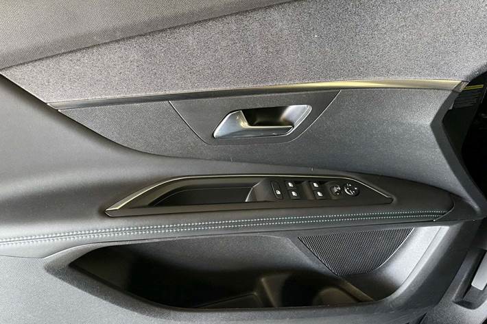 Sort Peugeot 3008 fra 2022