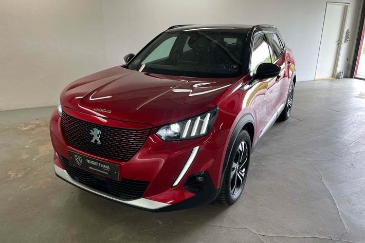 Rød Peugeot e-2008 fra 2020