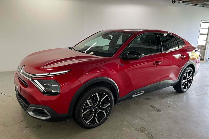 Rød Citroën ë-C4 X fra 2023