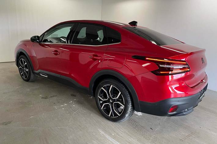 Rød Citroën ë-C4 X fra 2023