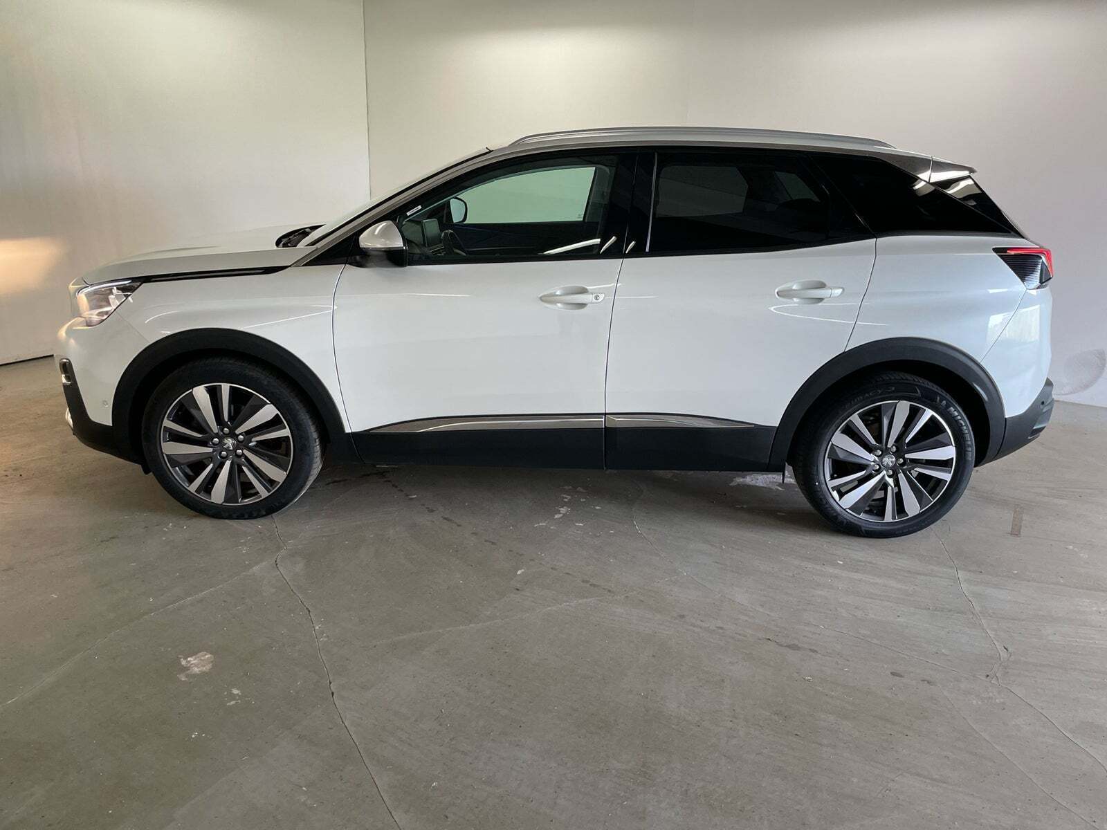 Hvid Peugeot 3008 fra 2018