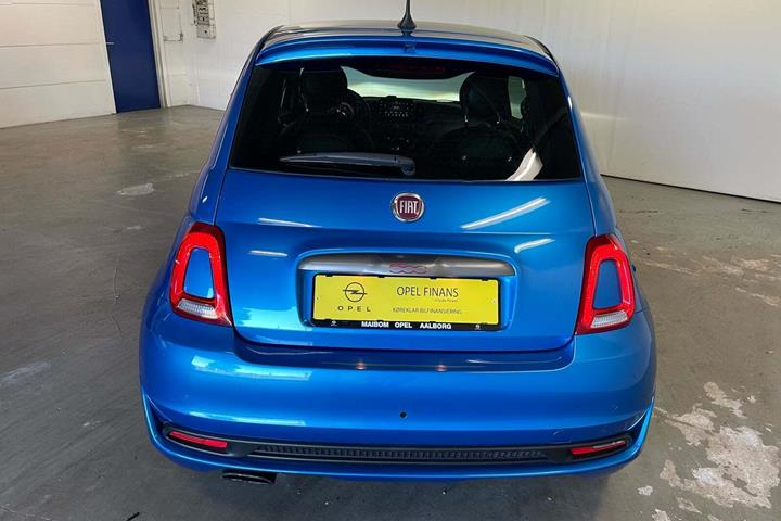 Blå Fiat 500 fra 2018