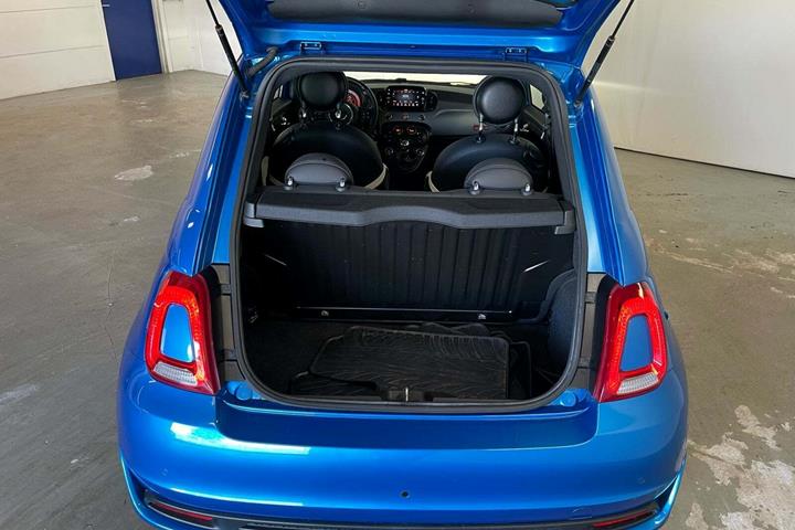 Blå Fiat 500 fra 2018