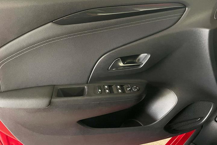 Rød Opel Corsa fra 2023