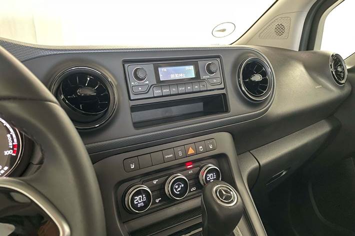 Sort Mercedes eCitan fra 2024