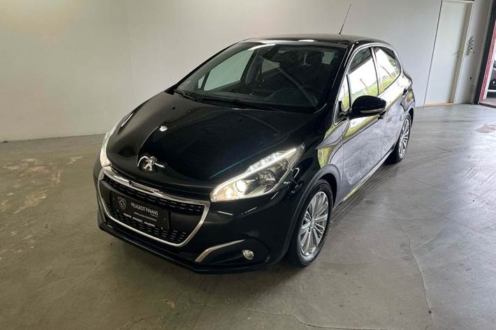 Sort Peugeot 208 fra 2019